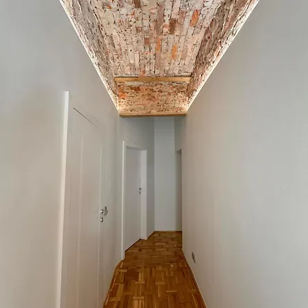 Kazimierza Wielkiego - Quiet In The Center * Wroclaw